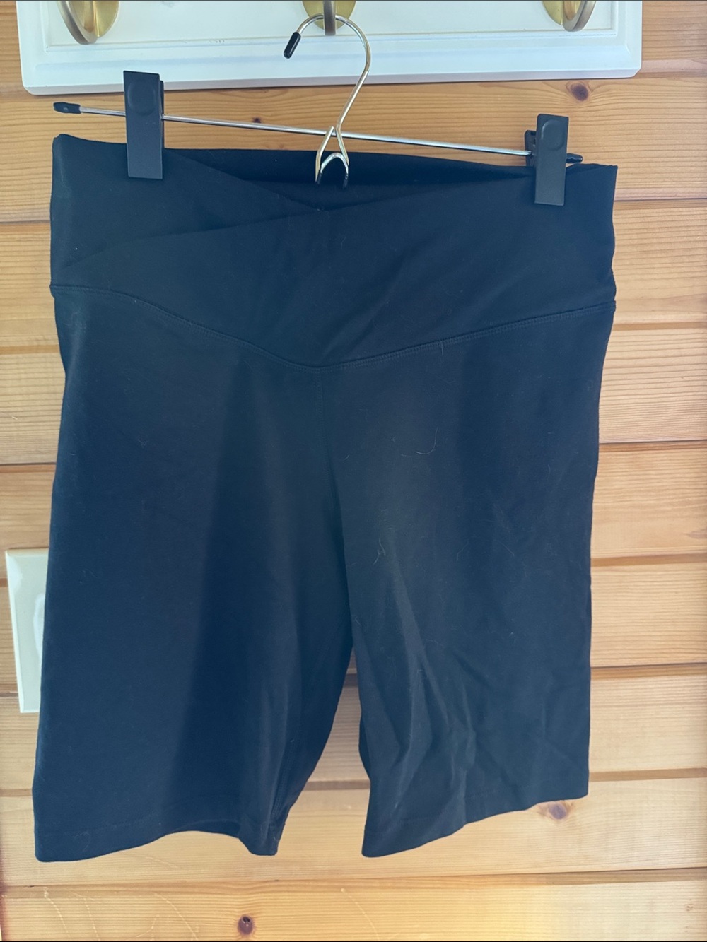 Old Navy Black V-Waist Bike Shorts